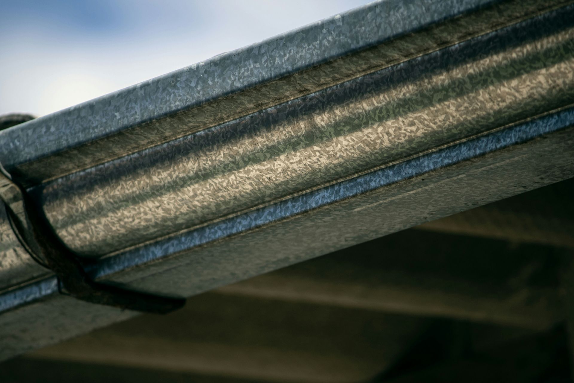Seamless gutter installation on a home in Grant, MI